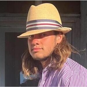 Dobbs Fifth Avenue, New York Sabre Straw Fedora  Size: 7 1/2 Long Oval